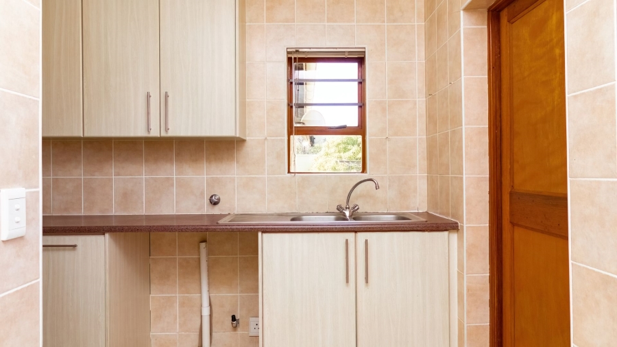 3 Bedroom Property for Sale in Sandbaai Western Cape